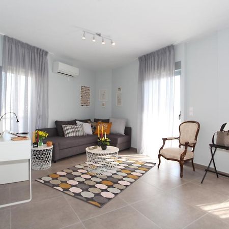 Edem Beach Apartment With Sea View By Athenian Homes Bagian luar foto